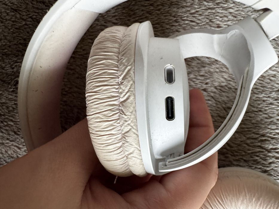 Навушники JBL TUNE 520BT (білі)
