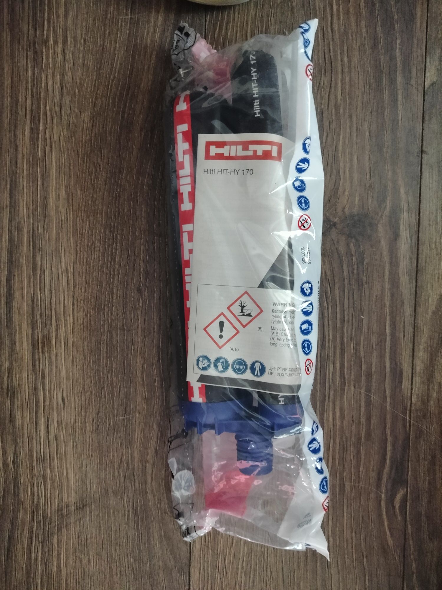 Kotwa Hilti Hy 170 27 sztuk