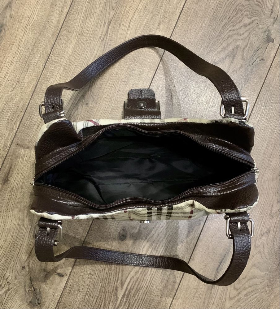 Сумка винтажная базовая модель в стиле Burberry