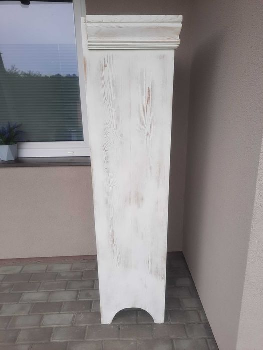 Stary międzywojenny słupek szafka shabby biały przecierany witraż D071