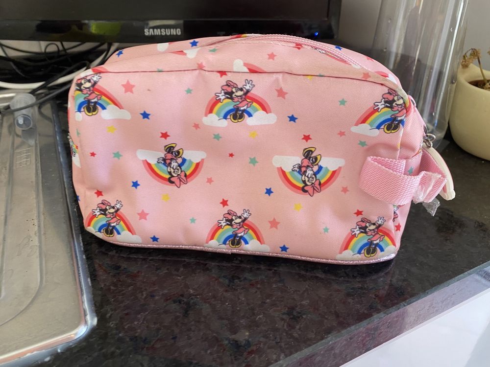 Mochila menina com rodinhas e lancheiras minnie