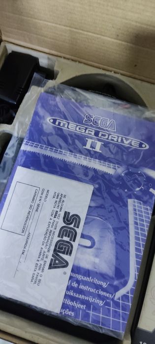 Megadrive 2 en caixa completa com Sonic