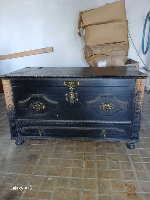 arca antiga para restauro