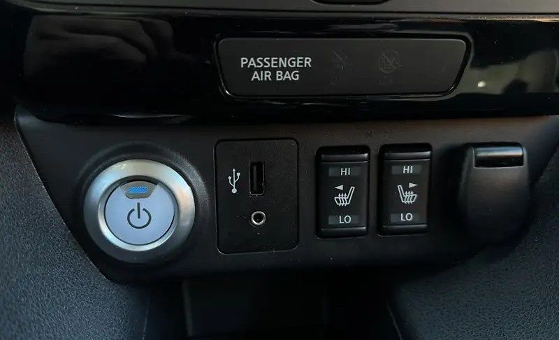 Продам nissan leaf N-Connecta