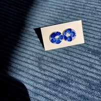 Małe okragle kolczyki niebieskie kwiaty
