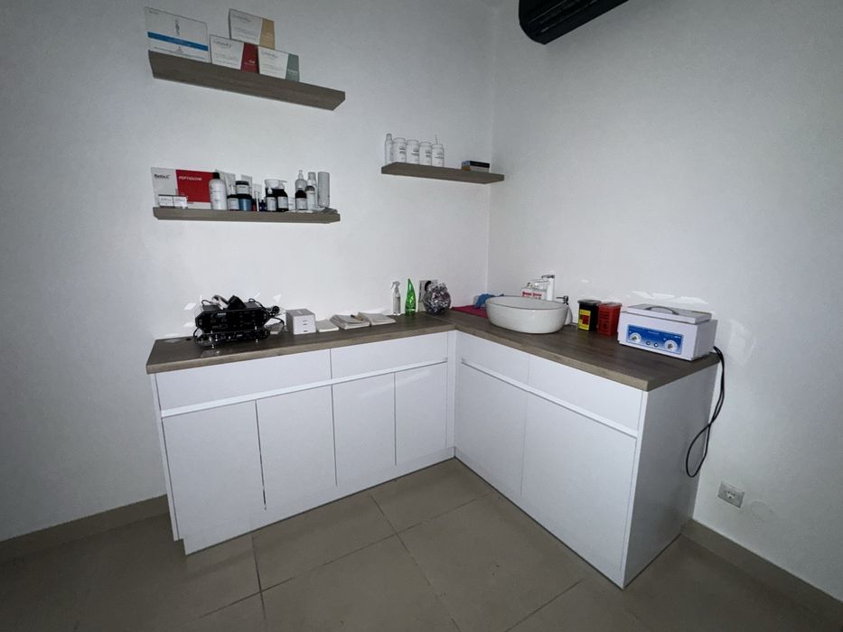 Меблі кухня, стан нової