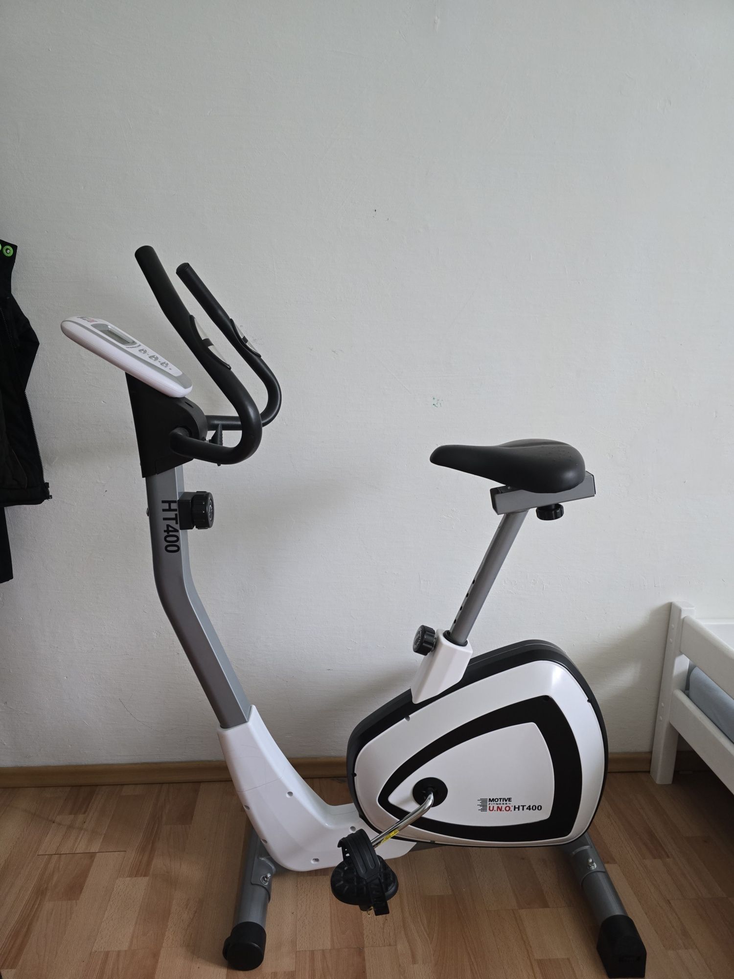 Rowerek stacjonarny MOTIVE FITNESS by U.N.O.