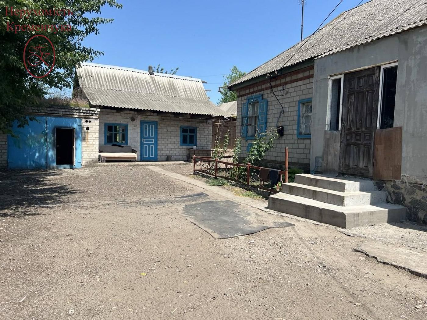 Ваш затишний дім у передмісті - спокій, простір, природа