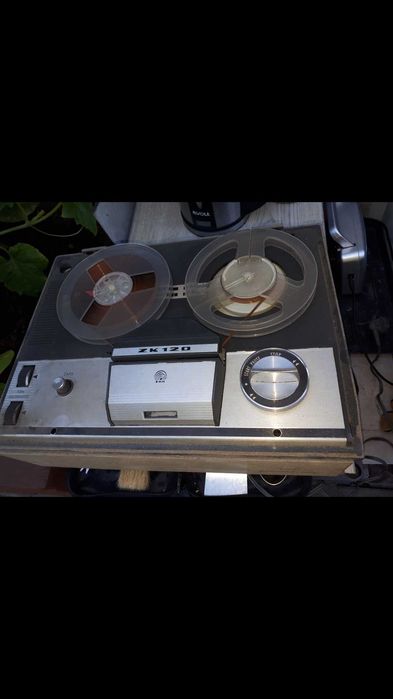 Magnetofon szpulowy Unitra