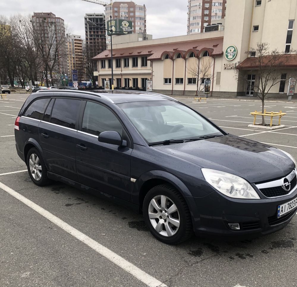 СРОЧНО Продам Opel Vectra 2006