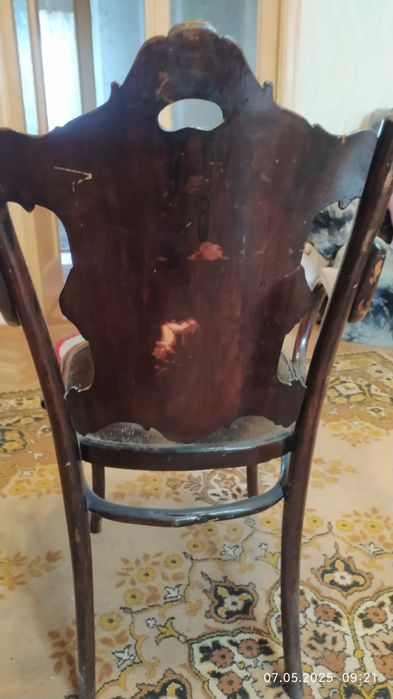 Антикварный стул