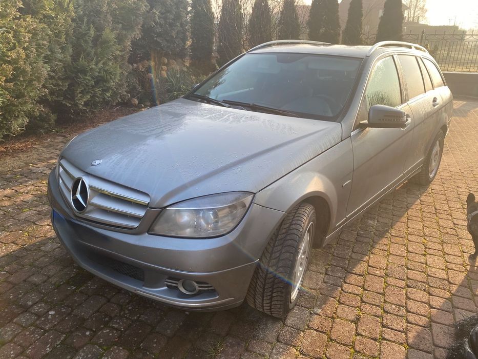 Mercedes-Benz Klasa C Samochód osobowy Mercedes-Benz C220