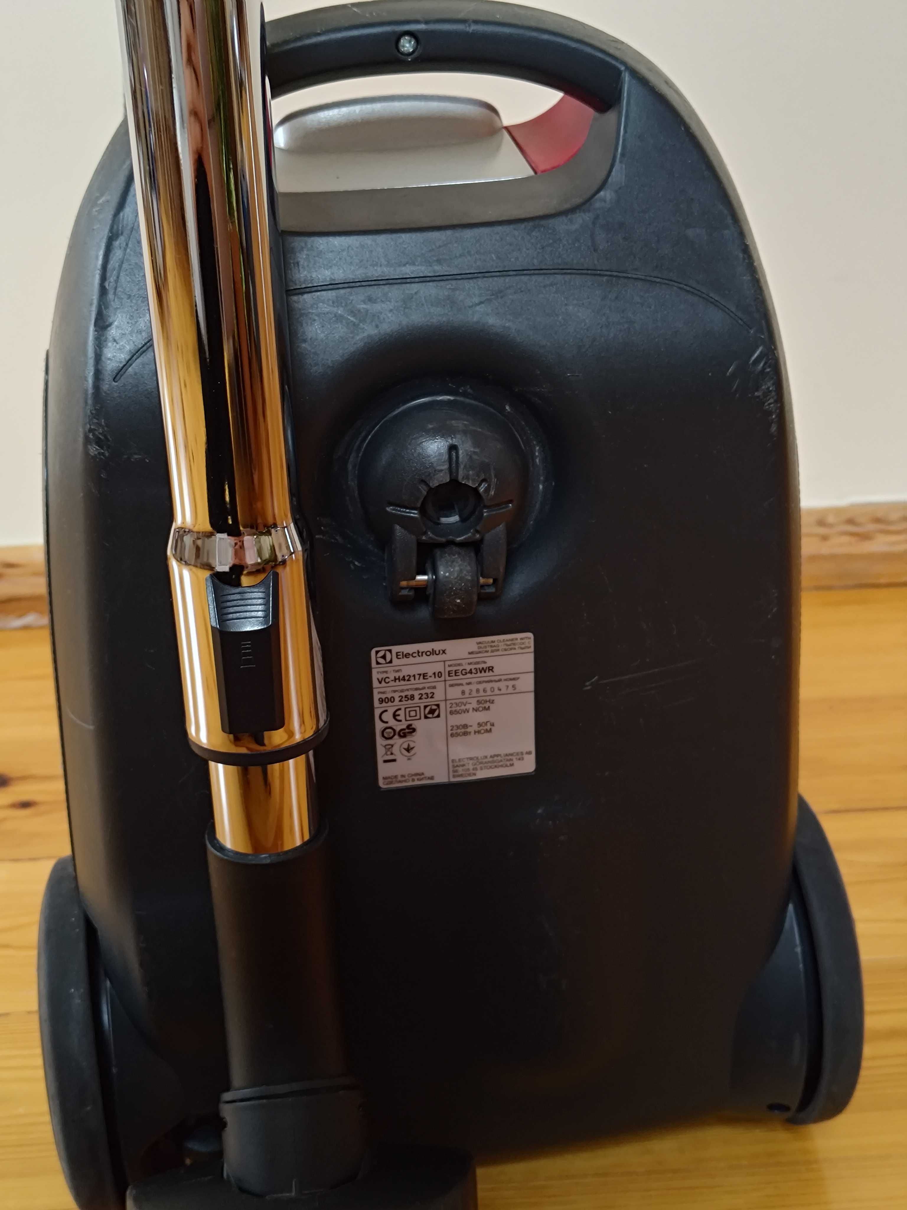 Odkurzacz Electrolux EasyGo model EEG43WR