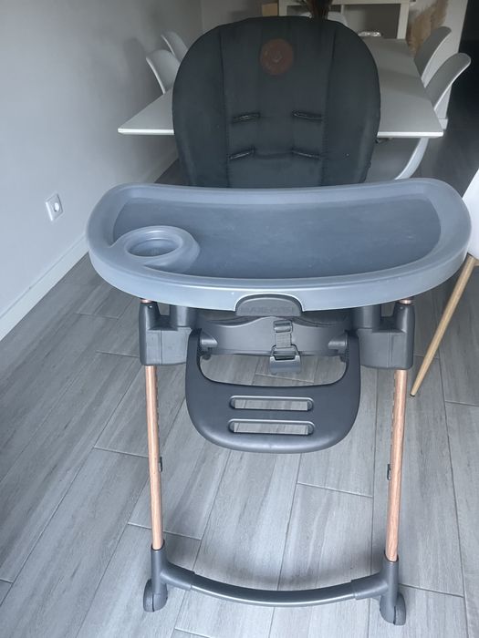 Cadeira de refeição versatil Maxicosi