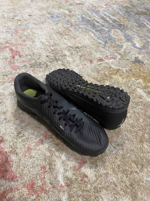 Сороконіжки 41розмір Nike air zoom оригінал