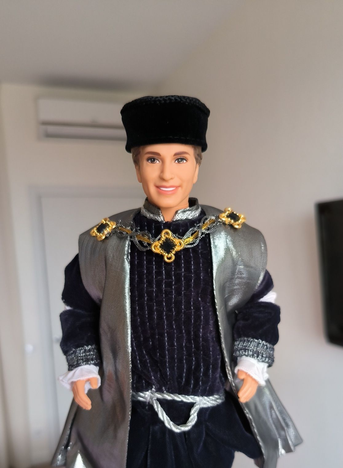 Продам рідкісного колекційного Кена з набору Barbie Romeo