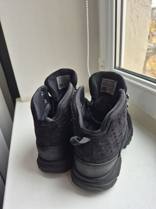 Ботинки-кросівки UNDER ARMOUR. Розмір 42