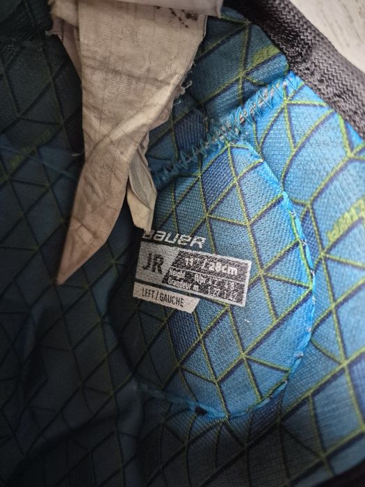 Nagolenniki hokejowe Bauer X INT – 11 cali, dobry stan