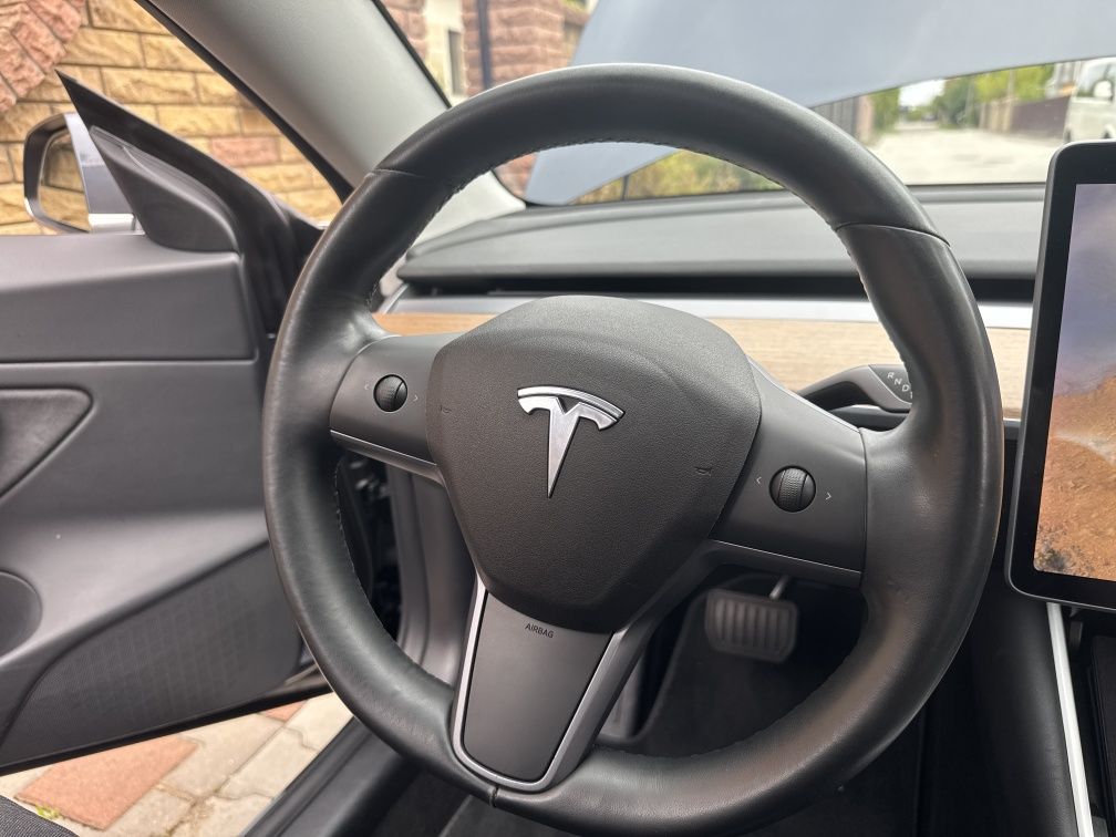 Tesla model 3 Dual motor