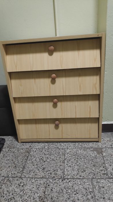 Sprzedam szafkę na buty