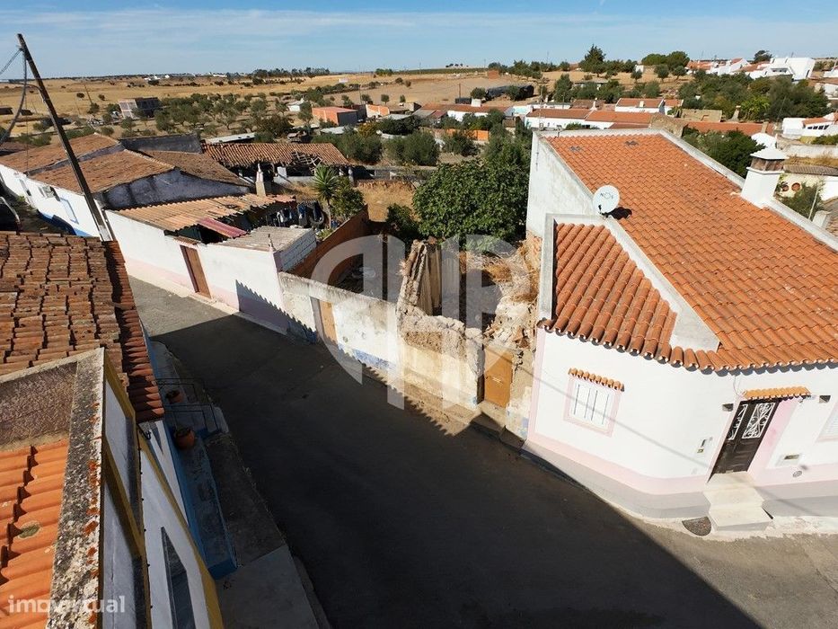 Moradia Devoluta P/Recuperar Terreno 95m2