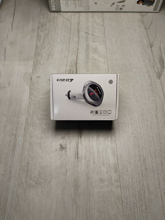 Transmiter samochodowy Car Q7 z kart. SD i AUX i bluetooth
