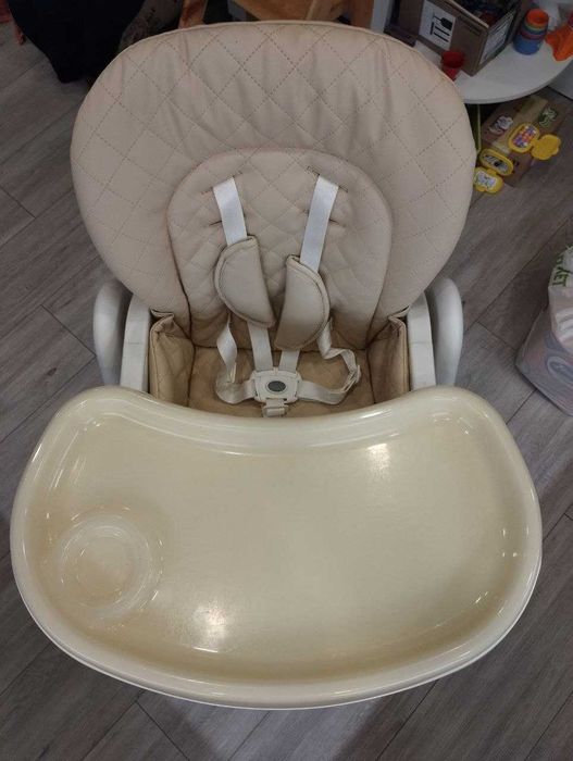 Стільчик для годування CARRELLO Caramel Cream Beige