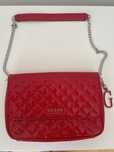 Torebka lakierowana Guess