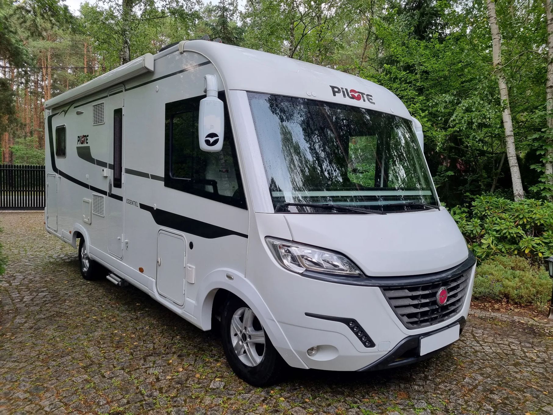 PILOTE Fiat Ducato 740G Essentiel  Kamper Zimowy Integra Salon PL FV23% Bezwypadkowy