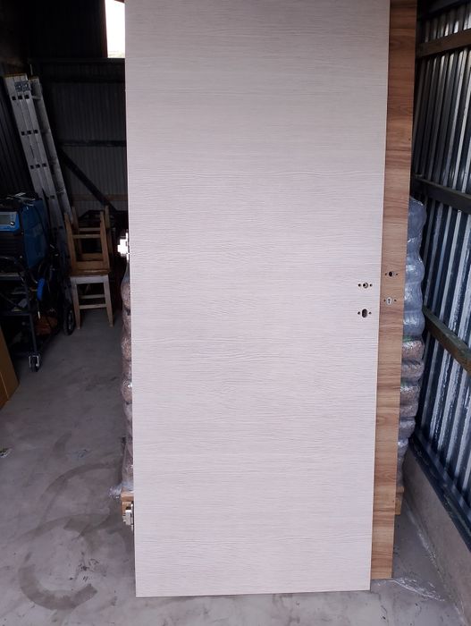 Drzwi  80  nowe wewnętrzne