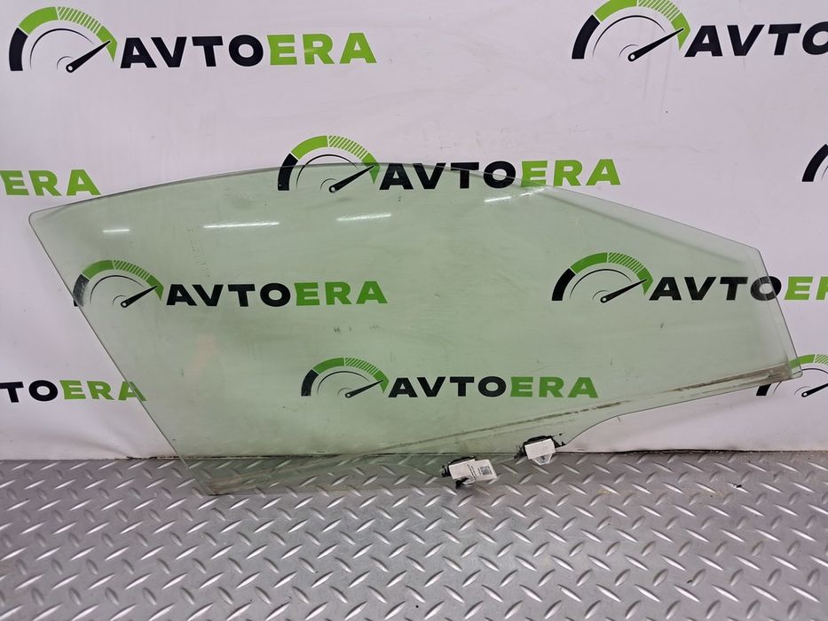 Стекло двери передней правой HONDA ACCORD 13-17 73300T3WA00