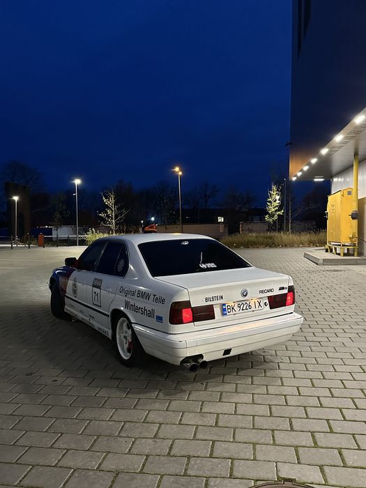 Продам BMW E34 M50B25