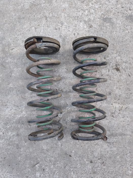 Продам задние пружины на SsangYong rexton