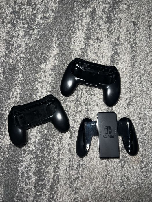 Nintendo Switch + gra + akcesoria Stan Idealny