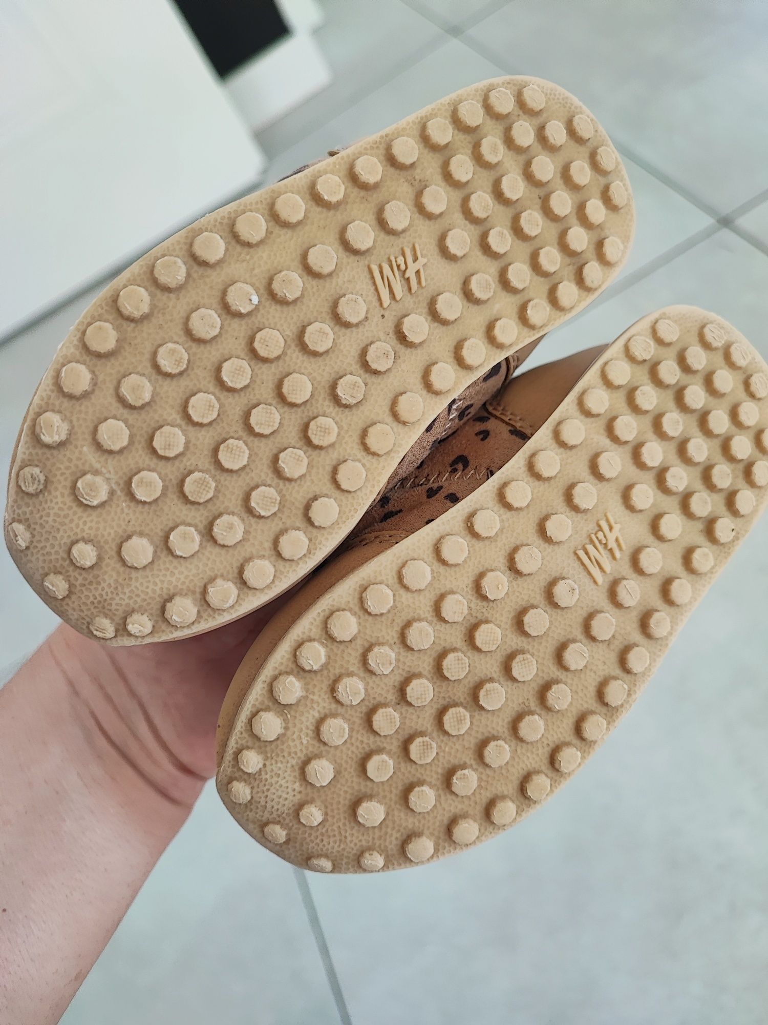 Buty dziecięce dla dziewczynki H&M rozmiar 22