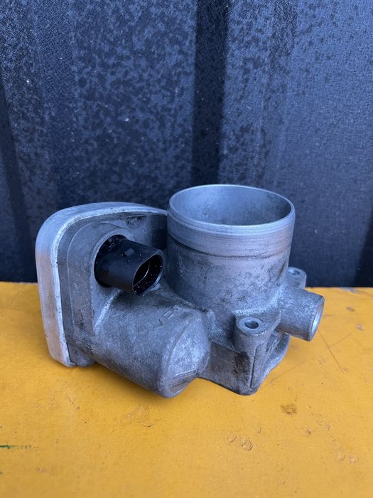 Дросельна заслонка vw golf 4 1.6 mpi гольф 4