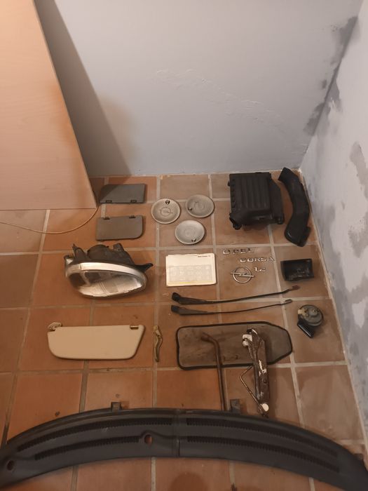 peças para Opel Corsa b 1.5 de 1994 a 1999
- grelhas pára-brisa