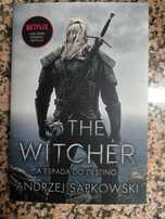 Livro "The Witcher - A espada do destino"