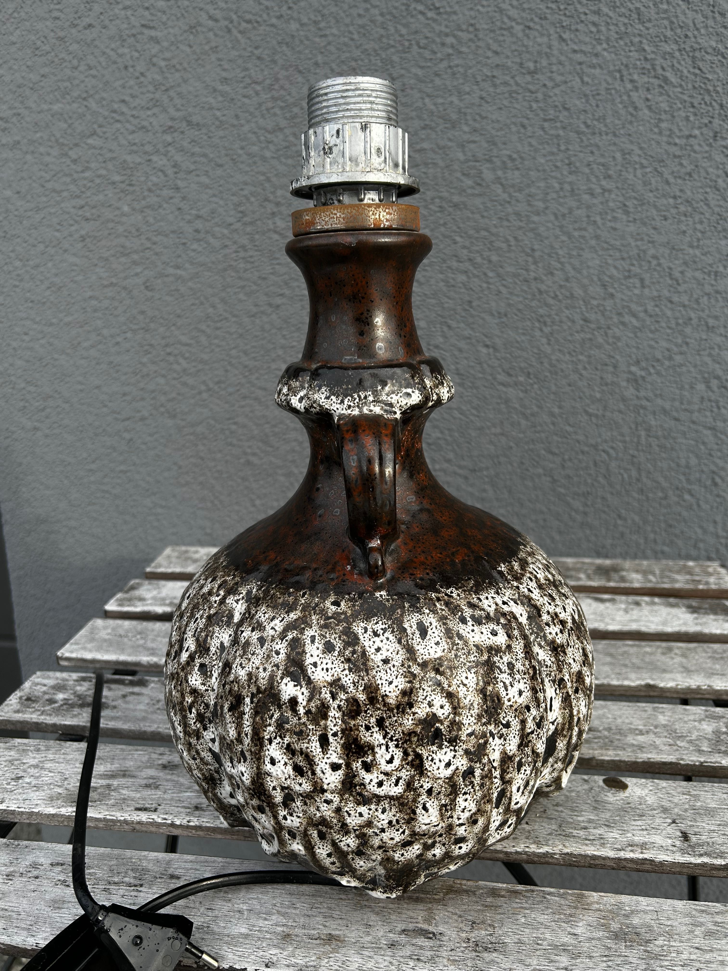 Lampa ceramiczna biurkowa w stylu Fat Lava