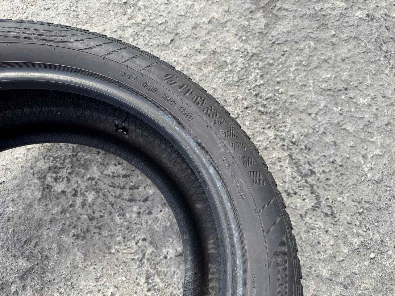 Шини літо 215/55/R17 GoodYear Vector4Seasons 2021Рік