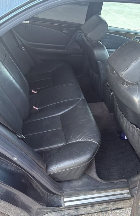 Mercedes E300 Turbo Diesel ( OM606 )