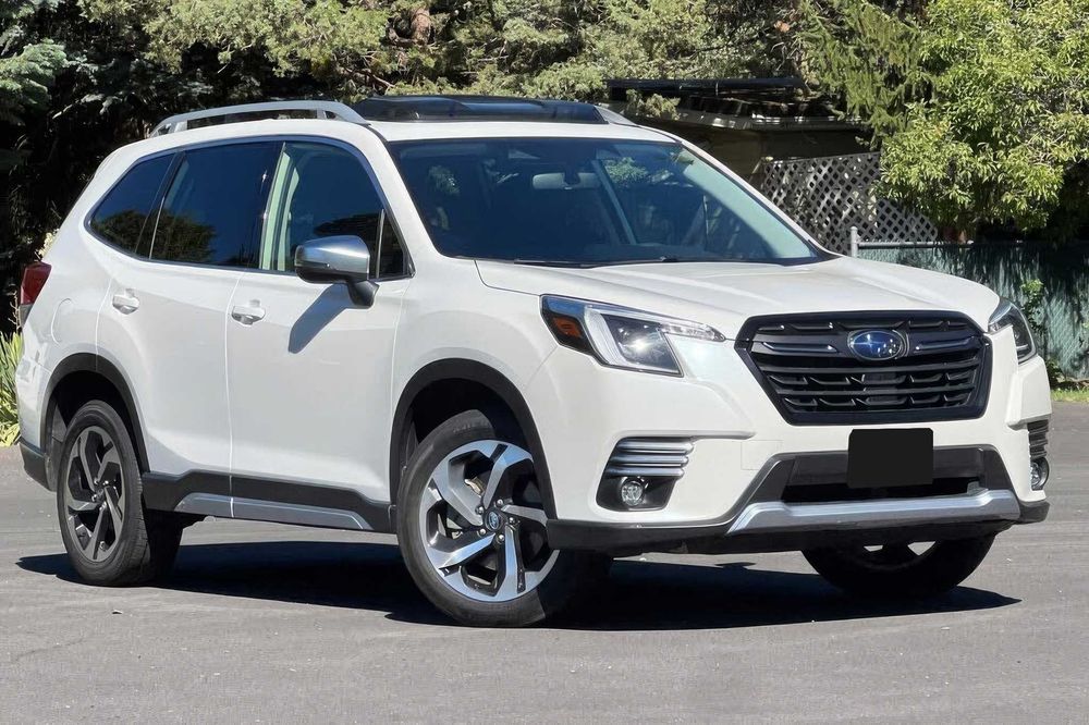 Subaru Forester Touring Crossover      2023