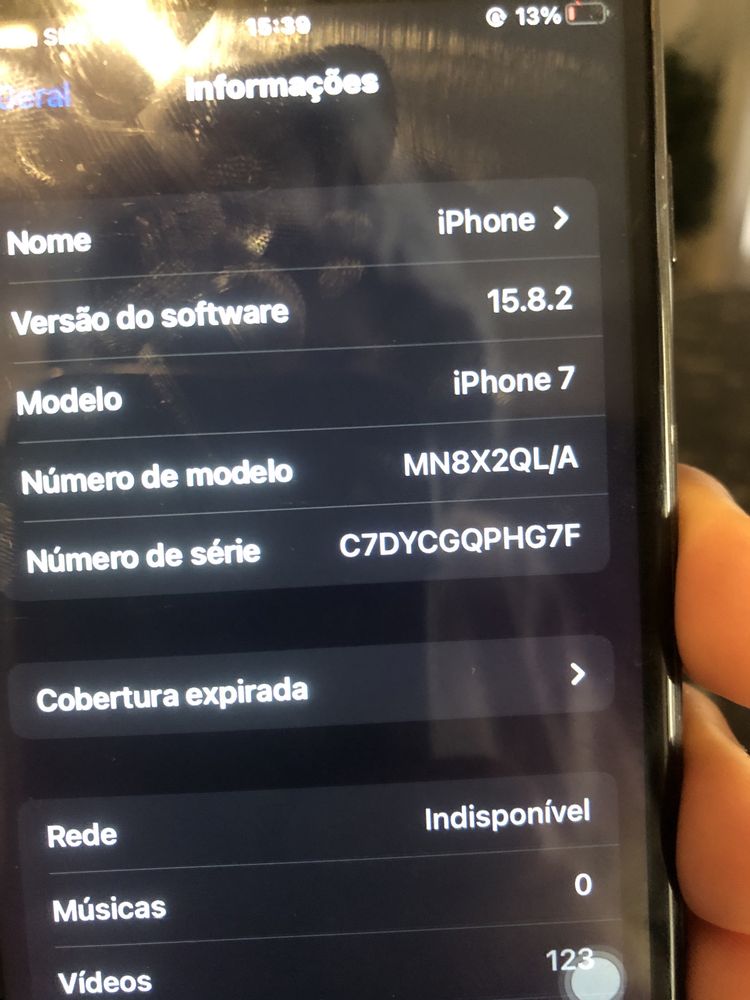 iphone 7 usado bom estado tem algumas marcas de uso e nao tem a lente