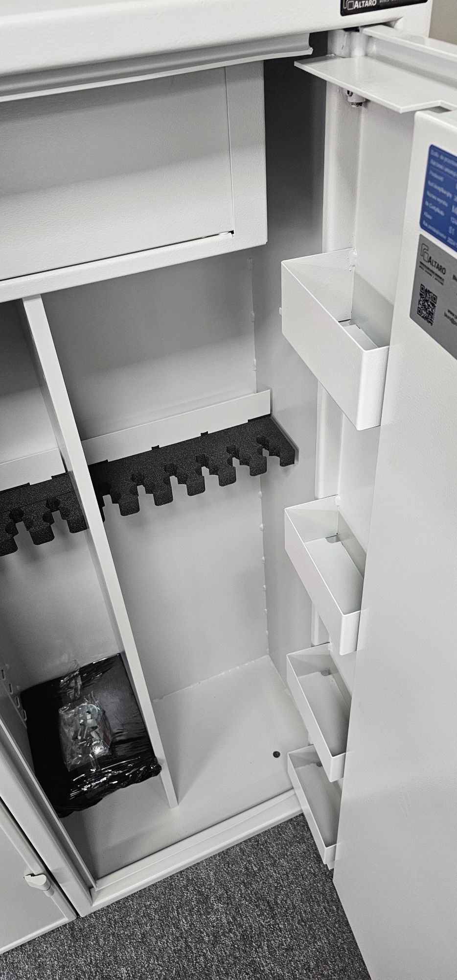 Szafa na BROŃ • sejf S1 • szafa myśliwska • zamek ELEKTRONICZNY