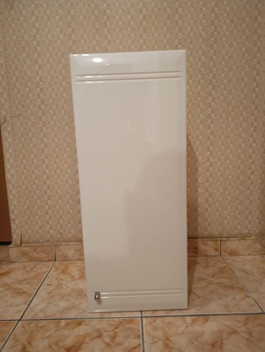 Szafka do łazienki piękna biała