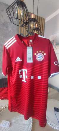 Sprzedam Oryginalną koszulkę Adidas Bayern Munchen r.M 170-175