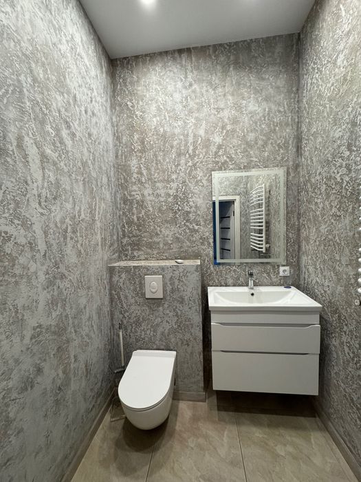 Продам комерційне приміщення в новобудові в центі міста власник