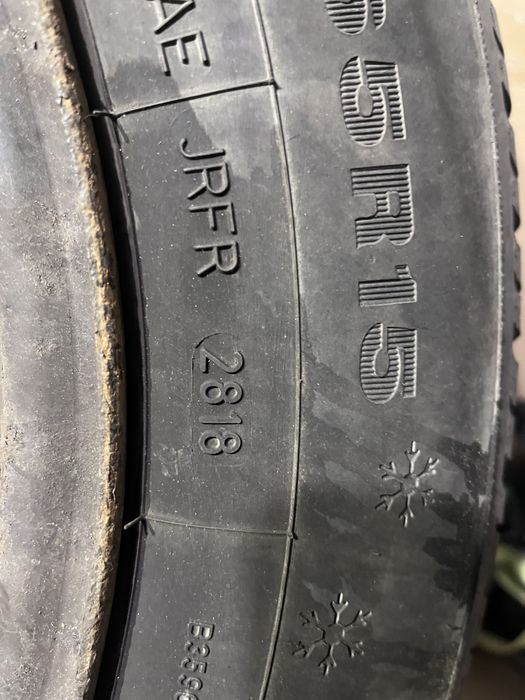 Opony zimowe z felgami 195/65R15