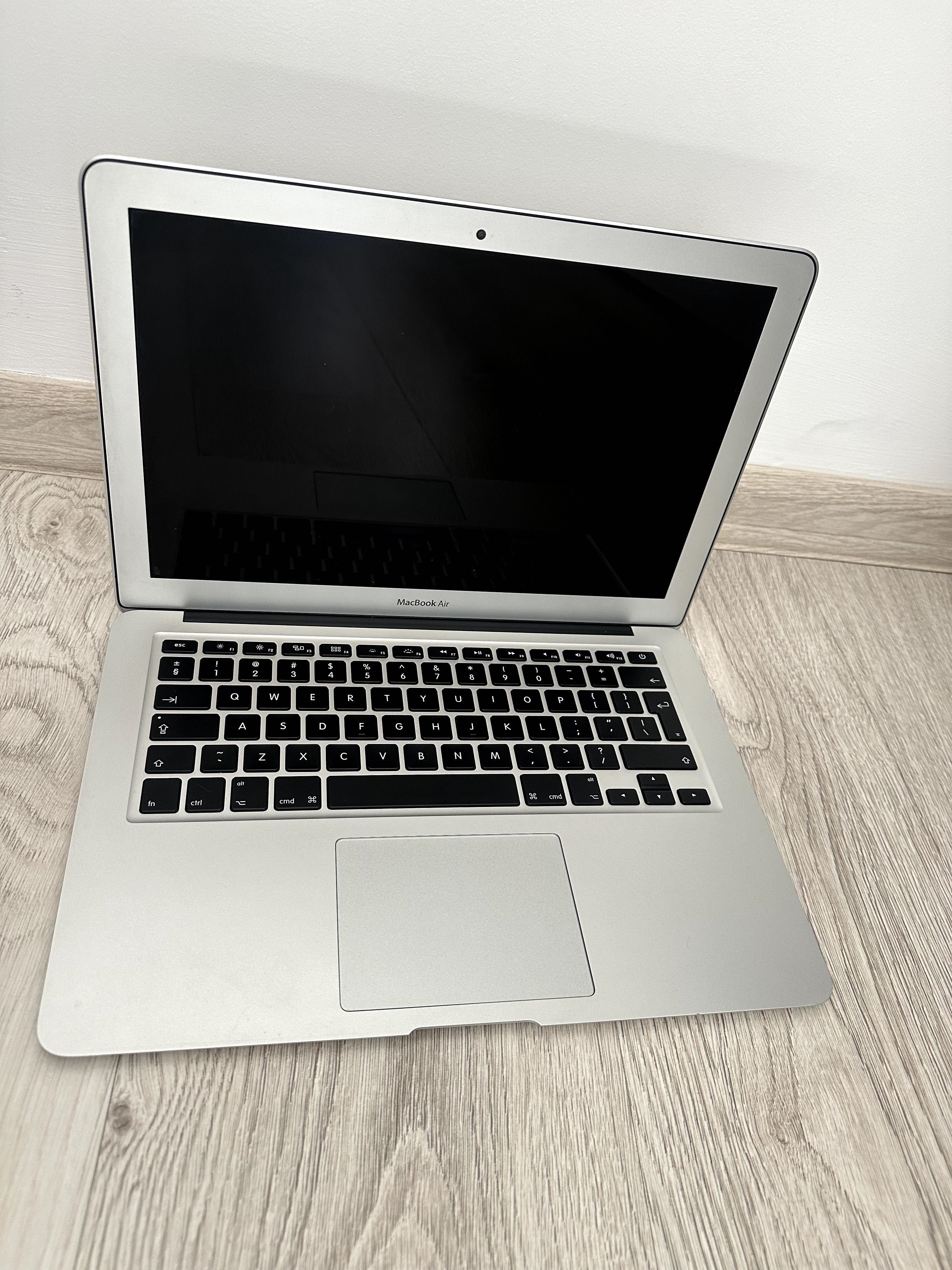 Macbook Air 13 cali 2017 rok