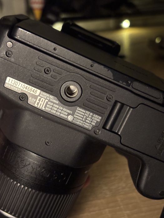 Камера Canon eos 200d